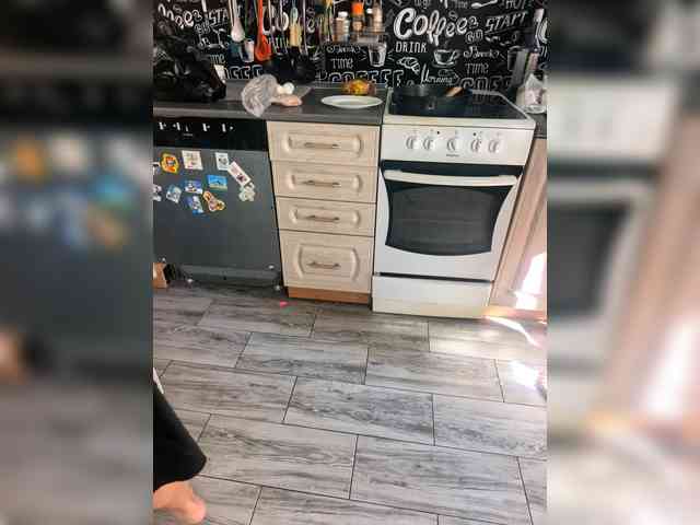 KrasivieNojki webcam