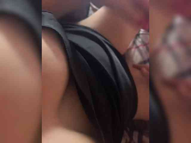 KrasivieNojki webcam