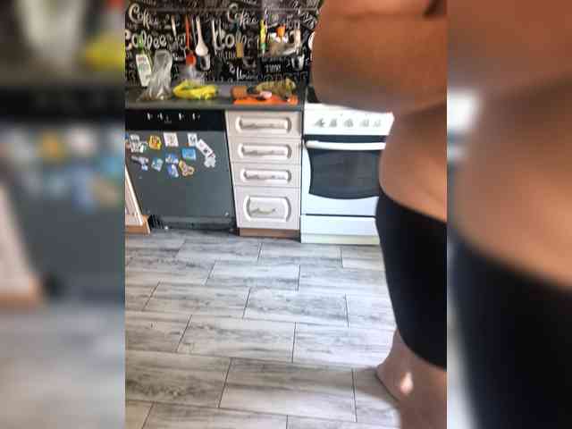 KrasivieNojki webcam