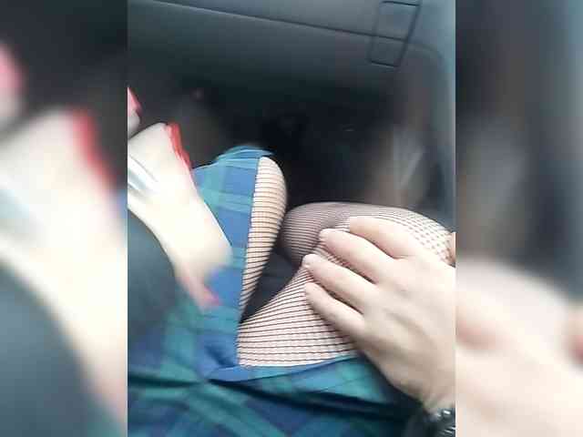 KrasivieNojki webcam