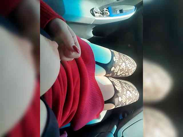 KrasivieNojki webcam