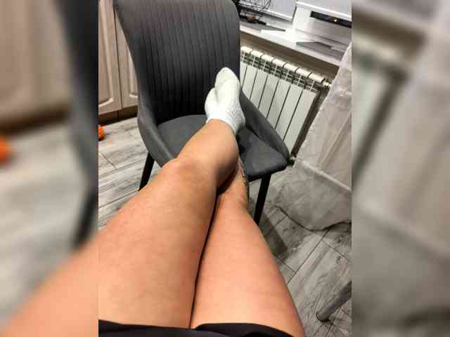 KrasivieNojki webcam