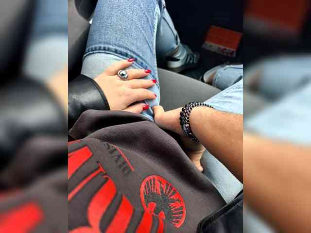 KrasivieNojki webcam