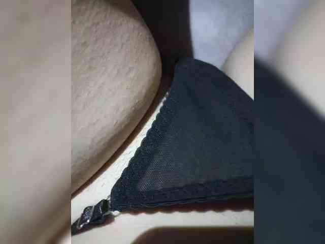 VeronicaHotts webcam