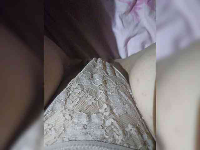 VeronicaHotts webcam