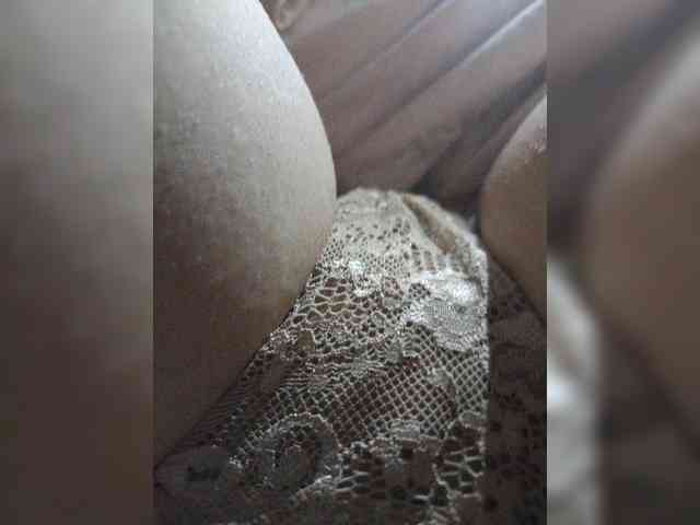 VeronicaHotts webcam