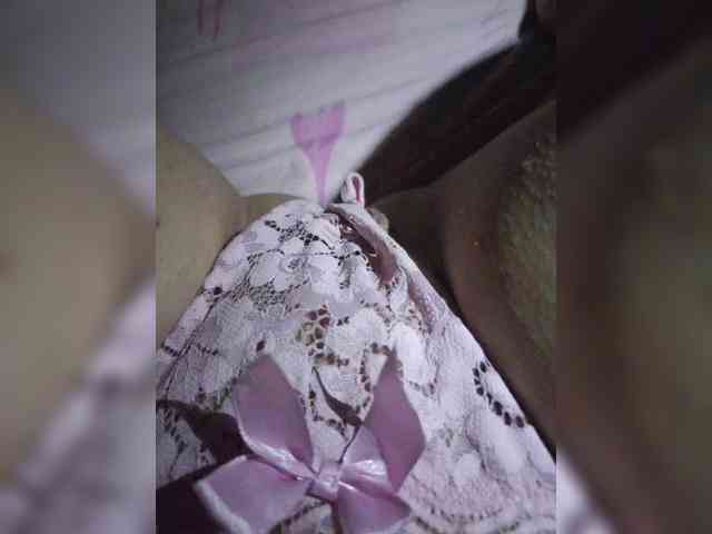 VeronicaHotts webcam