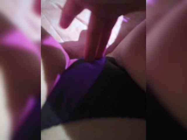 VeronicaHotts webcam