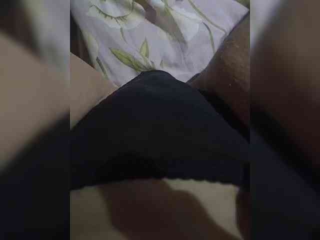 VeronicaHotts webcam