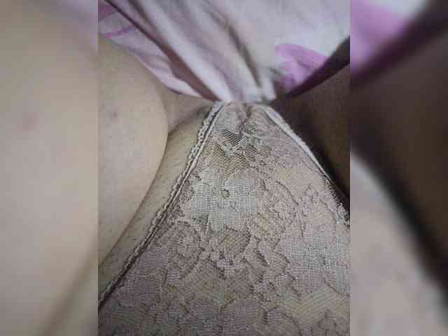 VeronicaHotts webcam