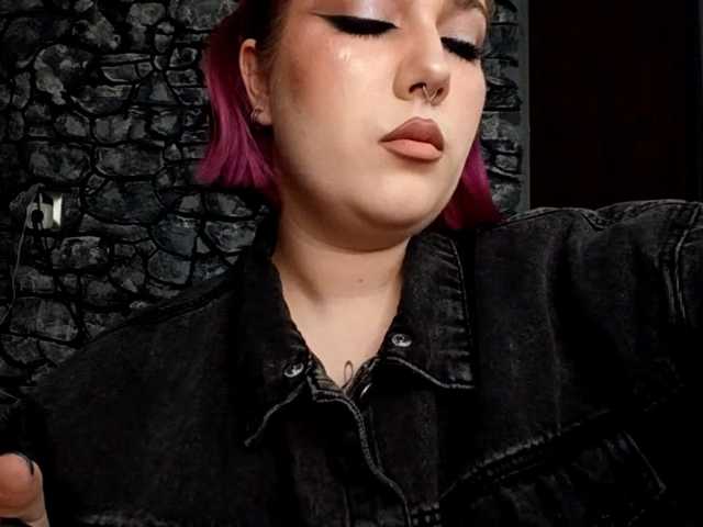 ShanikaSaid's BongaCams show and profile