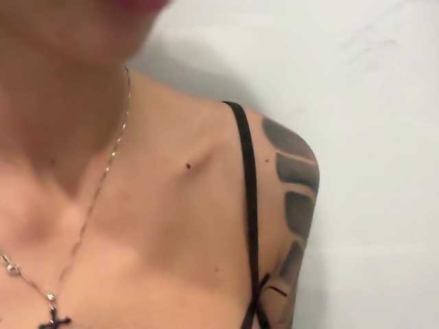 livealexa's BongaCams show and profile