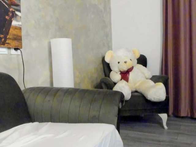 SiennaShine's BongaCams show and profile