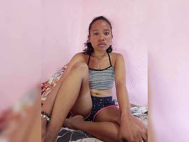 Luicia's BongaCams show and profile