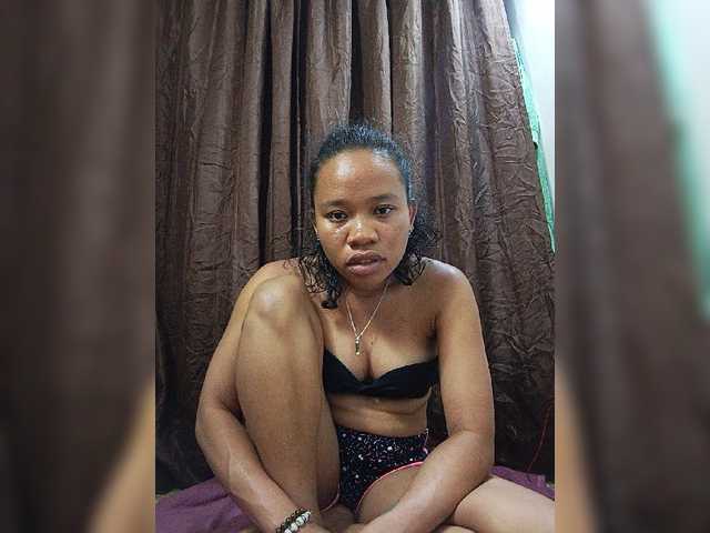 Luicia's BongaCams show and profile