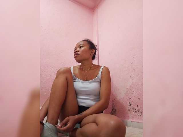 Luicia live cam on BongaCams