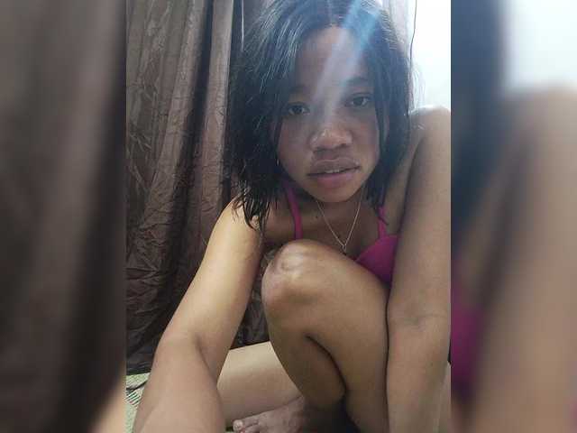 Luicia's BongaCams show and profile