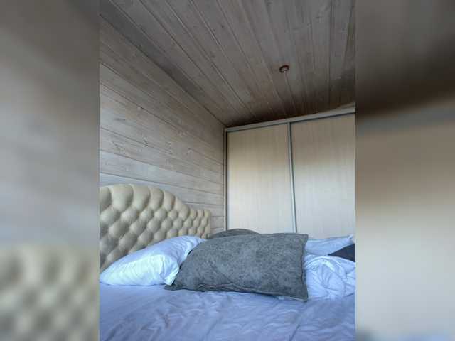 Molly69x live webcam show