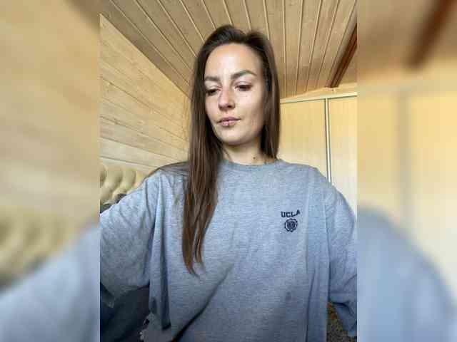 Модель: Molly69x