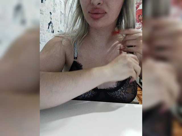 Arbuznaia-popka9's BongaCams show and profile