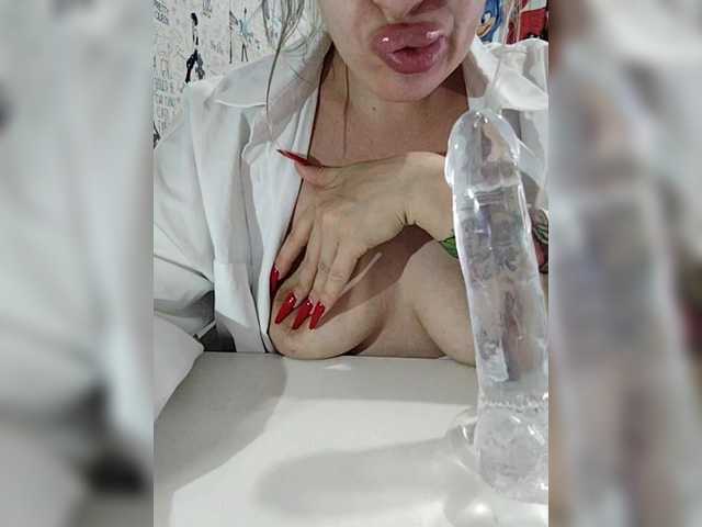 Arbuznaia-popka9's BongaCams show and profile