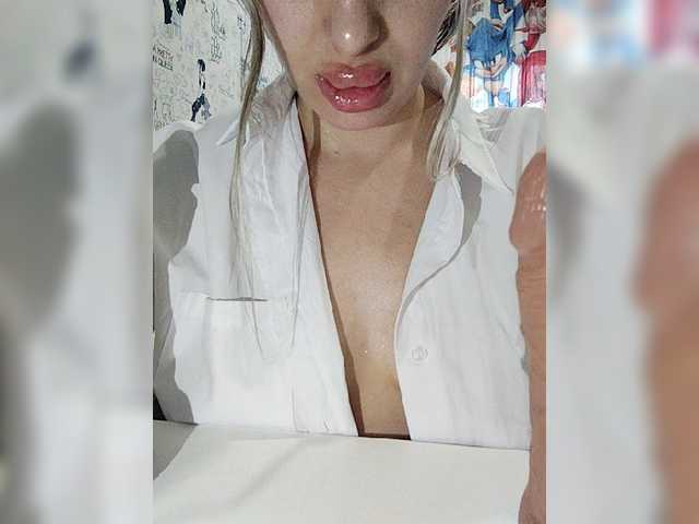 Arbuznaia-popka9's BongaCams show and profile