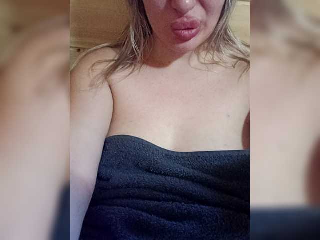 Arbuznaia-popka9's BongaCams show and profile