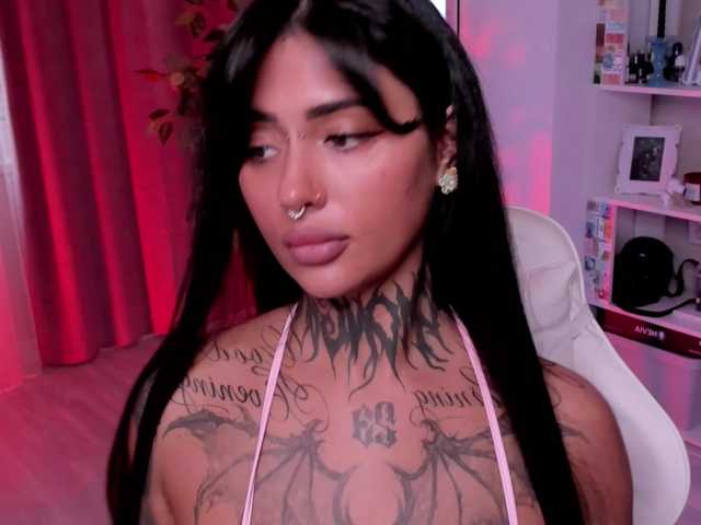 DarkFlame223 live on BongaCams