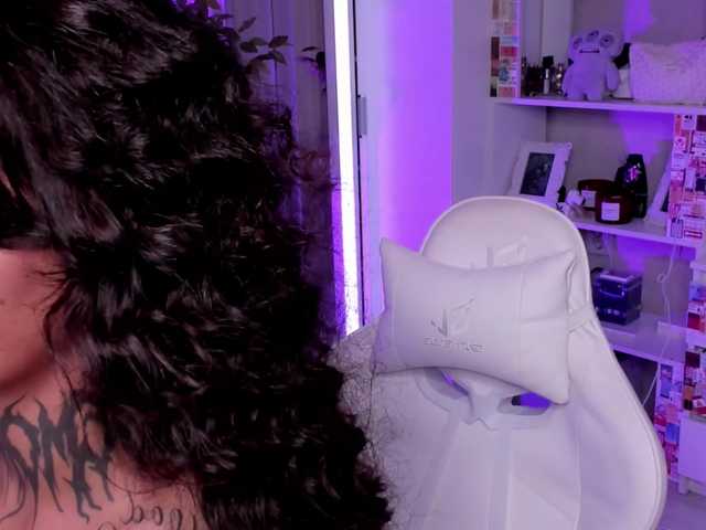 DarkFlame223 live webcam show