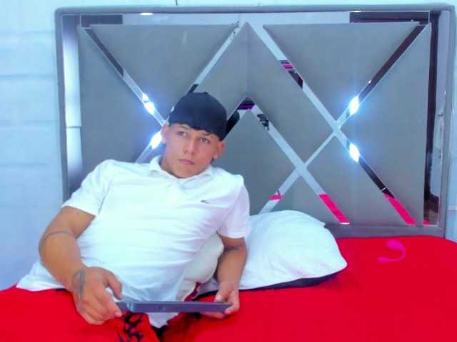 EndlessTwo live cam on BongaCams