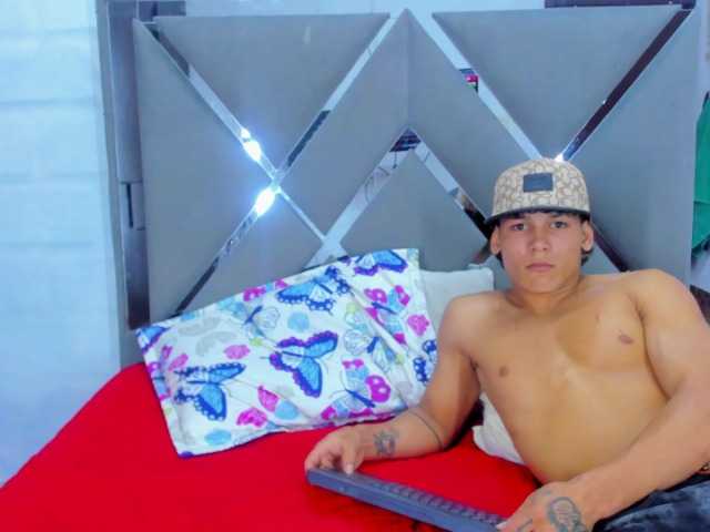 EndlessTwo live cam on BongaCams