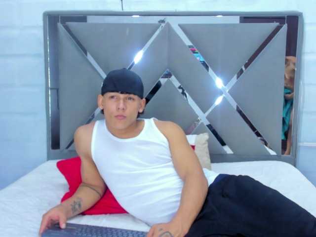 EndlessTwo live cam on BongaCams