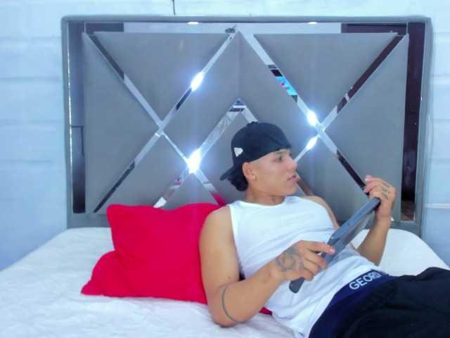 EndlessTwo live cam on BongaCams