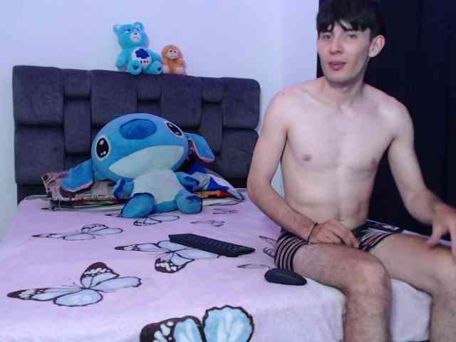 Ali-and-louie1 webcam