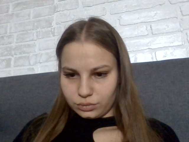 le modèle Bil-bela- est en webcam porno dans un show sur le site bongacams, il possède les tags suivants: White/Caucasian,Brunette,Trimmed