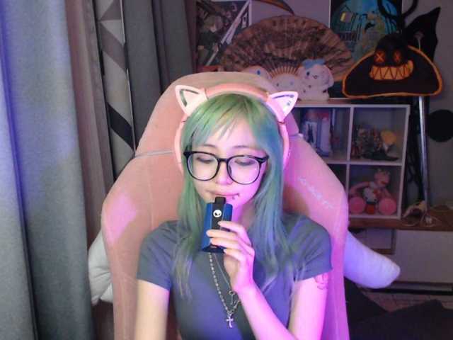 GertieCoach live cam on BongaCams