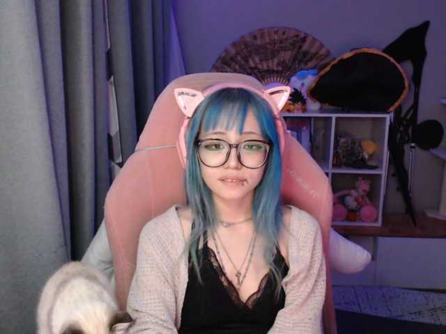 GertieCoach live cam on BongaCams