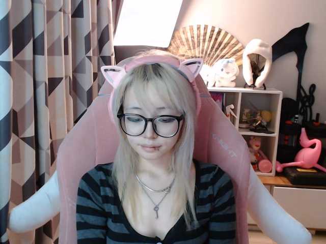GertieCoach live cam on BongaCams