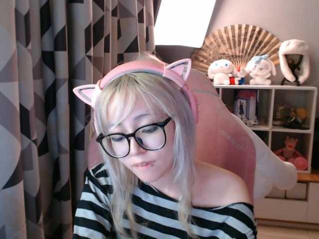 GertieCoach live cam on BongaCams