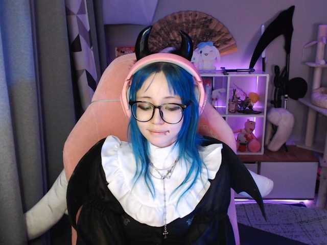 GertieCoach live cam on BongaCams