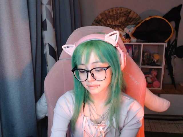 GertieCoach live cam on BongaCams