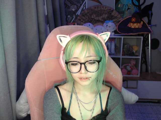 GertieCoach live cam on BongaCams