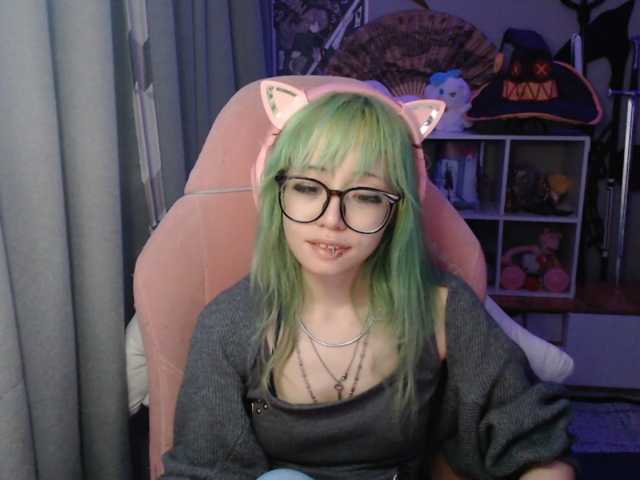 GertieCoach live cam on BongaCams