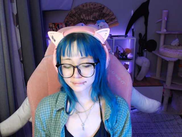 GertieCoach live cam on BongaCams
