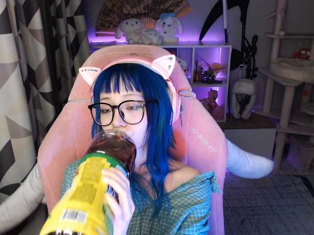 GertieCoach live cam on BongaCams