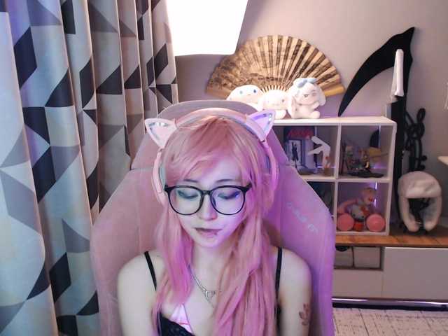 GertieCoach live cam on BongaCams