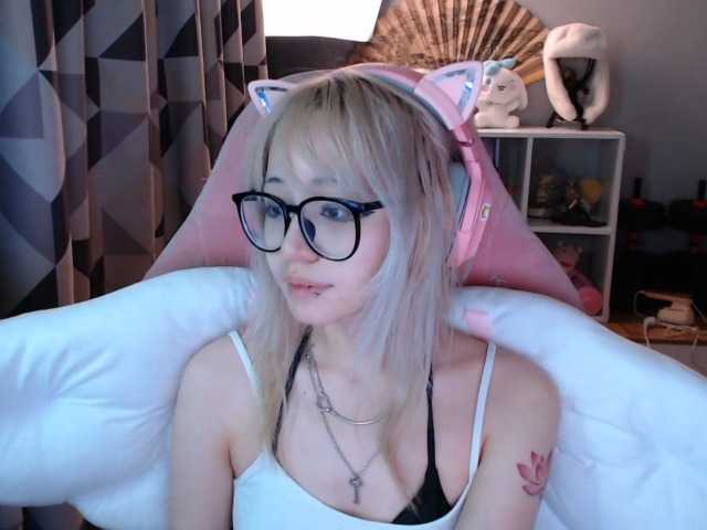 GertieCoach live cam on BongaCams
