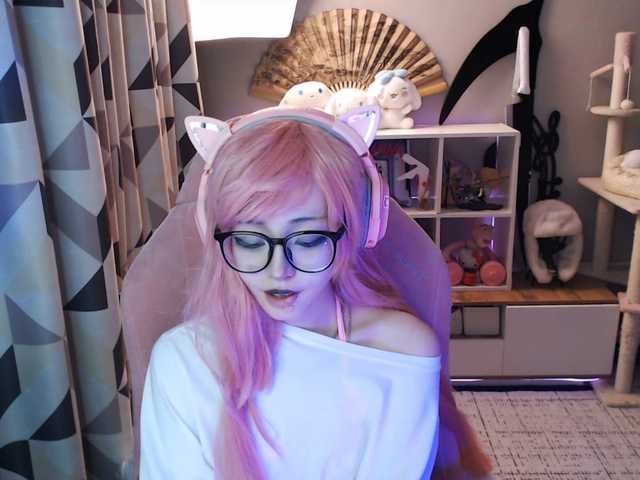 GertieCoach live cam on BongaCams