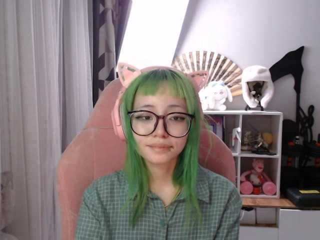 GertieCoach live cam on BongaCams