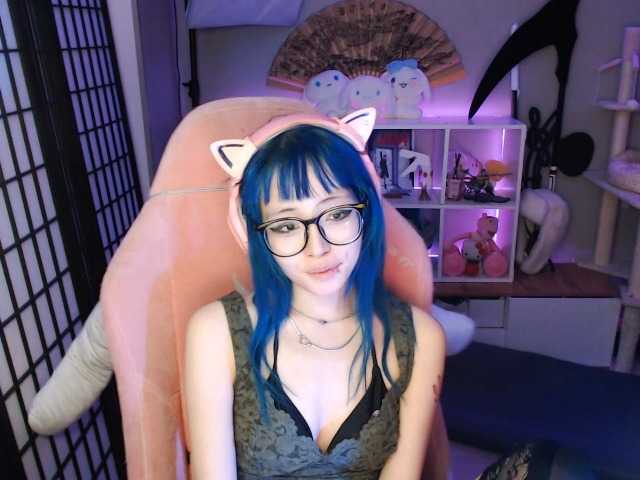 GertieCoach live cam on BongaCams